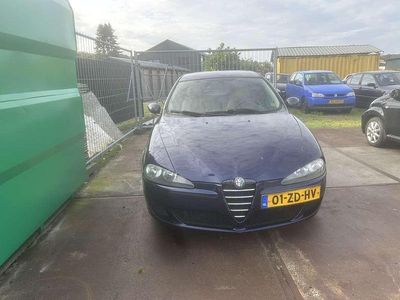 Blauw Gebruikt 2005 Alfa Romeo 147 Progression Hatchback | € 1.750 (Iets duurder)