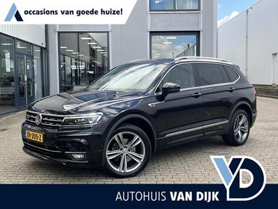 Zwart Occasion 2019 VW Tiguan Highline SUV | € 26.945 (Eerlijke prijs)