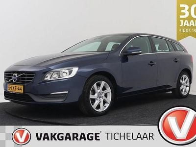 Blauw Gebruikt 2014 Volvo V60 Momentum Stationwagen | € 15.199 (Eerlijke prijs)