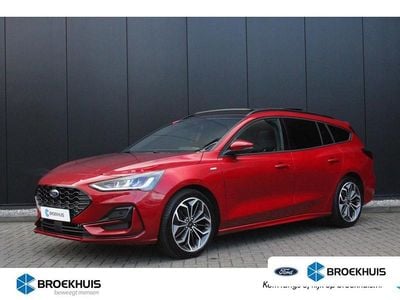 Rood Gebruikt 2024 Ford Focus ST-Line X Stationwagen | € 29.895 (Iets duurder)
