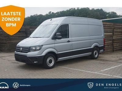 Grijs Occasion 2024 VW Crafter Highline Van | € 41.950 (Goede deal)