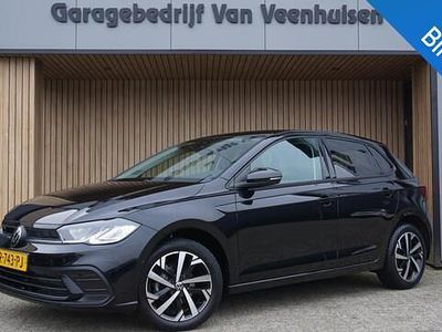 Zwart Occasion 2022 VW Polo Life Hatchback | € 16.950 (Eerlijke prijs)