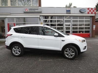 Wit Occasion 2017 Ford Kuga Titanium SUV | € 14.100 (Eerlijke prijs)