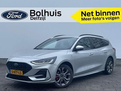 Grijs (metallic) Gebruikt 2023 Ford Focus ST-Line Stationwagen | € 22.450 (Eerlijke prijs)
