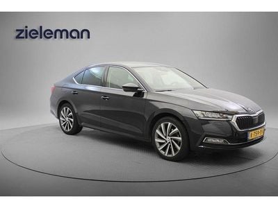 Zwart Occasion 2021 Skoda Octavia Business Line Hatchback | € 16.345 (Eerlijke prijs)