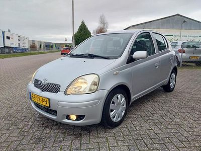 Grijs Gebruikt 2006 Toyota Yaris Hatchback | € 1.995 (Eerlijke prijs)