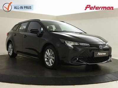 Zwart Gebruikt 2023 Toyota Corolla Active Stationwagen | € 23.899 (Eerlijke prijs)
