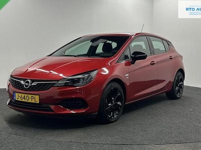 Rood Gebruikt 2020 Opel Astra Edition Hatchback | € 12.800 (Eerlijke prijs)