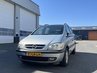 Grijs Gebruikt 2003 Opel Zafira Elegance MPV | € 1.250 (Goede deal)