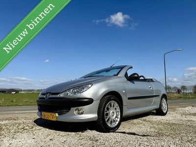 Grijs Occasion 2002 Peugeot 206 CC Cabriolet | € 1.499 (Eerlijke prijs)