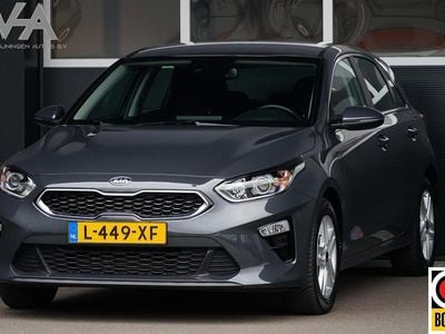 Grijs, metallic lak Gebruikt 2021 Kia Ceed Hatchback | € 17.950 (Eerlijke prijs)