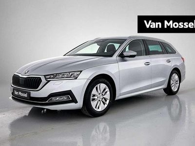 Grijs Occasion 2021 Skoda Octavia Ambition Stationwagen | € 19.944 (Eerlijke prijs)