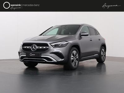 tweedehands Mercedes GLA180 Luxury Line Panoramadak | Gentinte ramen achter |