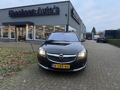 Zwart Occasion 2014 Opel Insignia Cosmo Hatchback | € 11.800 (Eerlijke prijs)