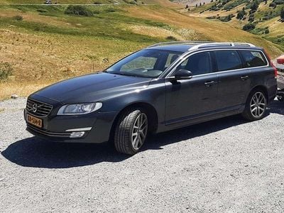 Grijs (metallic) Occasion 2016 Volvo V70 Summum Stationwagen | € 8.500 (Eerlijke prijs)