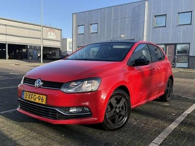 Rood Occasion 2014 VW Polo Comfortline Hatchback | € 7.249 (Eerlijke prijs)