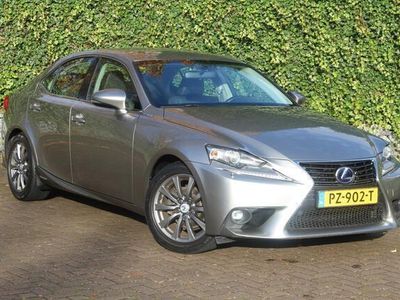 Lexus IS300h