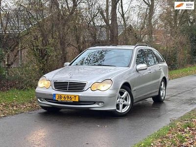 Grijs Gebruikt 2001 Mercedes C240 Classic Stationwagen | € 1.499 (Super prijs)
