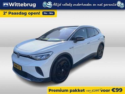 tweedehands VW ID4 First Edition 77 kWh 204pk / 20" LMV / Trekhaak Elek. / Warmtepomp / Navi / Camera / Stuur en Stoelverwarming / Zwart Dak