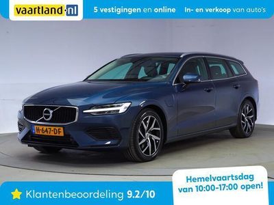 tweedehands Volvo V60 2.0 T6 TWIN ENGINE AWD Momentum Pro Aut. [ Leder Standkachel LED Adapt.cruise ]