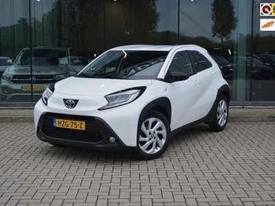 Wit Occasion 2022 Toyota Aygo X Play SUV | € 16.645 (Eerlijke prijs)