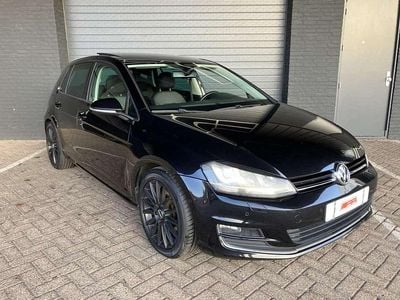 Zwart Gebruikt 2013 VW Golf VII Highline Hatchback | € 7.700 (Goede deal)