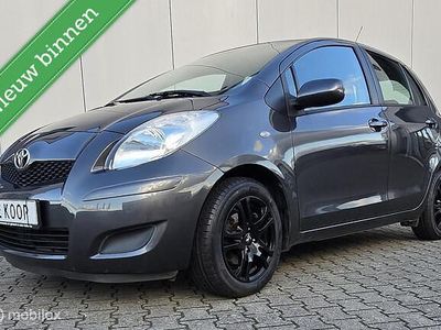 Grijs Gebruikt 2009 Toyota Yaris Hatchback | € 5.299 (Iets duurder)