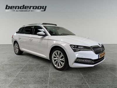 Wit (metallic) Occasion 2021 Skoda Superb Style Stationwagen | € 28.945 (Eerlijke prijs)