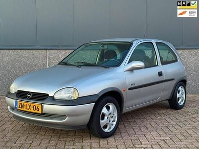 Grijs Occasion 1999 Opel Corsa Sport Hatchback | € 1.150 (Eerlijke prijs)