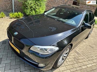 tweedehands BMW 520 5-SERIE Touring d High Executive Shadow Line Black Is It