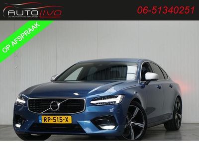 Blauw, metallic lak Occasion 2018 Volvo S90 R-Design Sedan | € 26.895 (Eerlijke prijs)