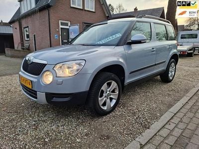 Blauw (metallic) Gebruikt 2010 Skoda Yeti Ambition SUV | € 7.250 (Eerlijke prijs)