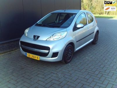 Grijs Gebruikt 2009 Peugeot 107 Hatchback | € 2.250 (Eerlijke prijs)
