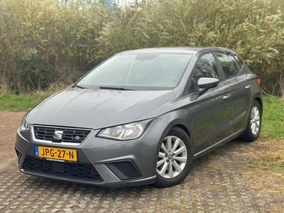Grijs (metallic) Occasion 2018 Seat Ibiza Business Hatchback | € 14.390 (Goede deal)