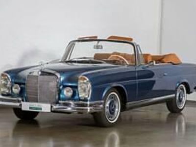 Blauw387 blaumetallic Occasion 1965 Mercedes 220 SE Cabriolet | € 134.900