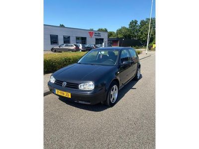 tweedehands VW Golf IV 1.6-16V Trendline AIRCO