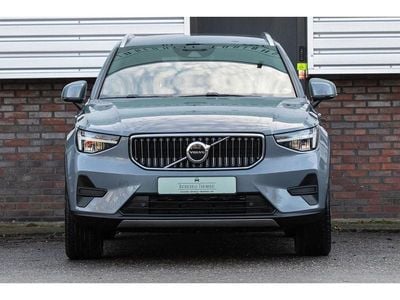 Grijs Gebruikt 2023 Volvo XC40 Core SUV | € 30.750 (Super prijs)
