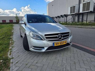 Mercedes B200