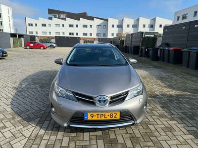 tweedehands Toyota Auris 1.8 Hybrid luxe uitvoering dealeronderhouden