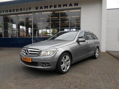 tweedehands Mercedes 180 C-KLASSE EstateK BlueEFFICIENCY Business Edition Avantgarde Automaat / Trekhaak / Navigatie / LMV