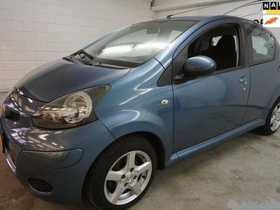 Blauw Gebruikt 2010 Toyota Aygo Comfort Hatchback | € 3.600 (Eerlijke prijs)