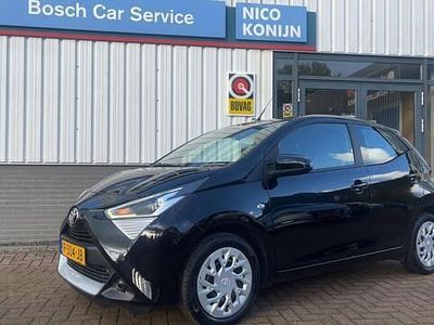 Zwart Gebruikt 2021 Toyota Aygo X-play Hatchback | € 14.900 (Eerlijke prijs)
