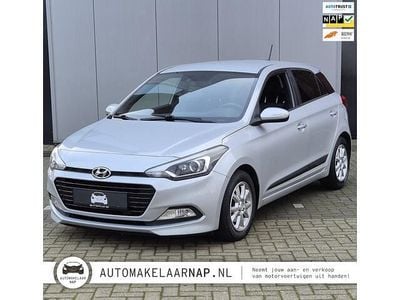 Grijs Gebruikt 2016 Hyundai i20 GO! Hatchback | € 9.440 (Eerlijke prijs)