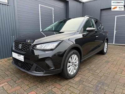 Zwart (metallic) Gebruikt 2024 Seat Arona Business SUV | € 18.950 (Goede deal)