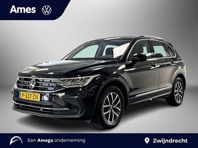 Zwart Gebruikt 2022 VW Tiguan Business SUV | € 27.995 (Goede deal)