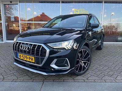 Zwart (metallic) Gebruikt 2020 Audi Q3 Business SUV | € 22.950