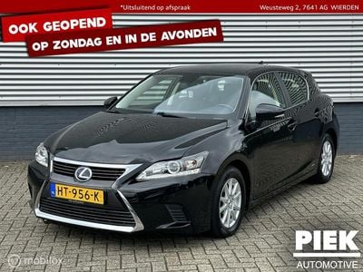 Lexus CT200h