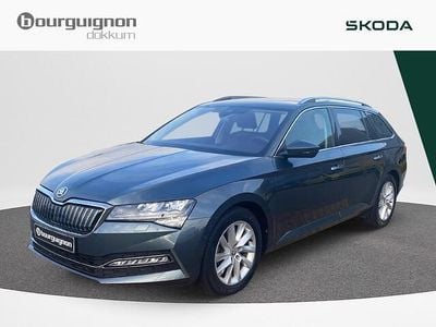 Grijs Gebruikt 2021 Skoda Superb Business Line Stationwagen | € 22.900 (Goede deal)