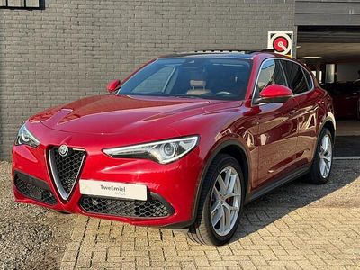Rood Gebruikt 2017 Alfa Romeo Stelvio Super SUV | € 26.950 (Iets duurder)
