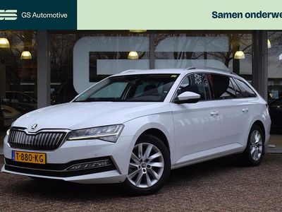 Wit Occasion 2023 Skoda Superb Business Line Stationwagen | € 26.898 (Eerlijke prijs)